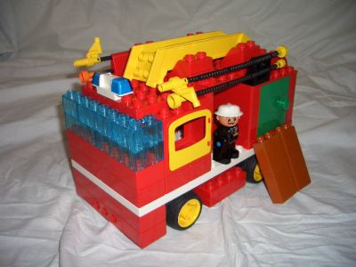duplo_fire_engine_1b.jpg