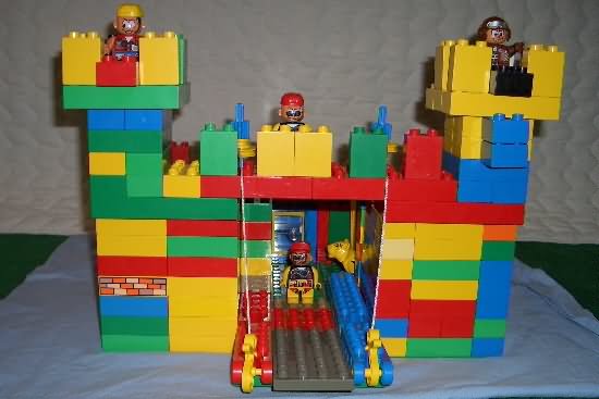 a31-duplo-castle.jpg