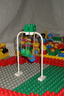 duplo_circus_13_bungee_jump_b.jpg