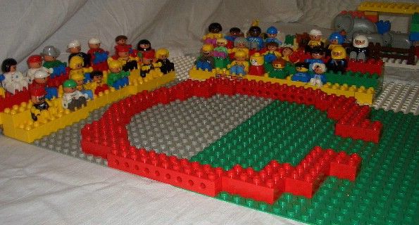 duplo_house_old_circus.jpg