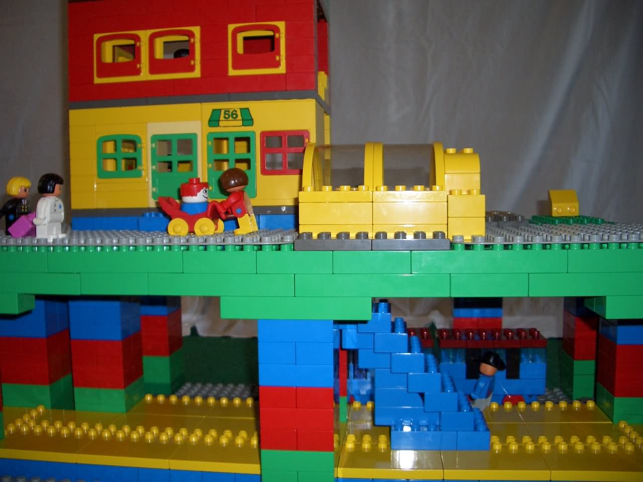 duplo_skyscrapers_b51.jpg