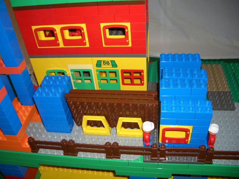 duplo_skyscrapers_k16.jpg