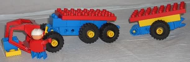 duplo_toolo_22_truck_fix_engine.jpg