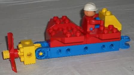duplo_toolo_29_small_boat.jpg