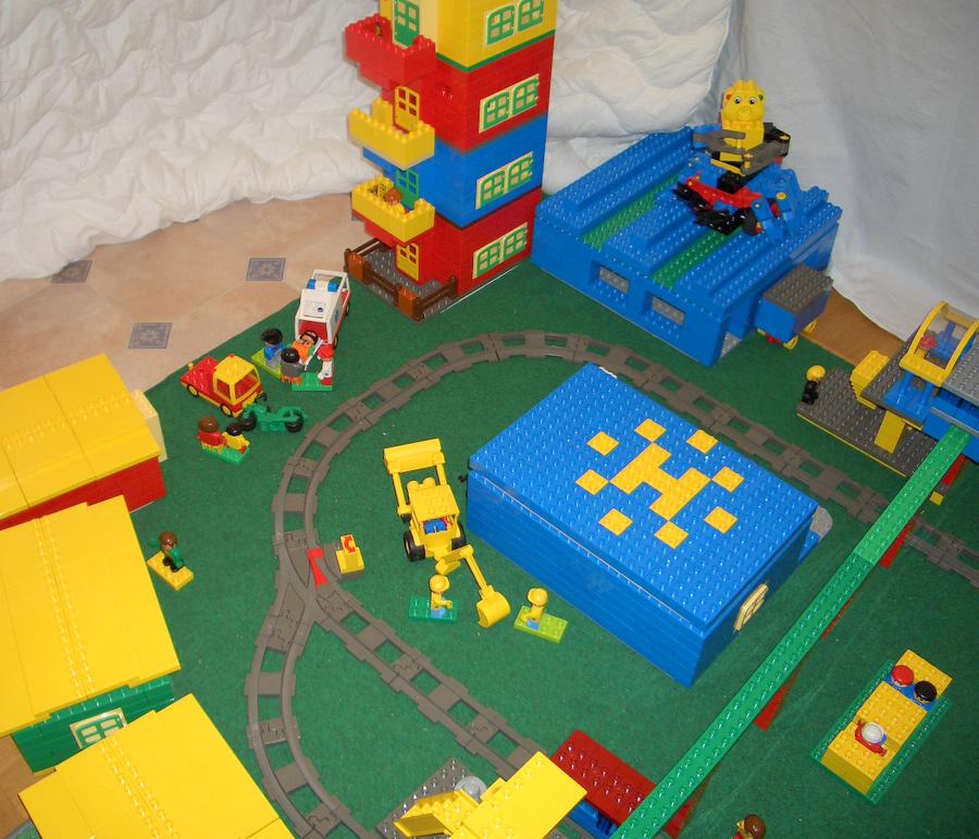duplo-town-movie-22.jpg