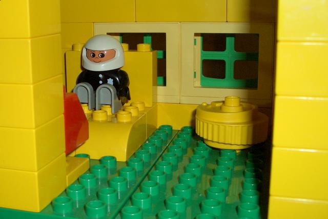 duplo-town-t23-flat.jpg