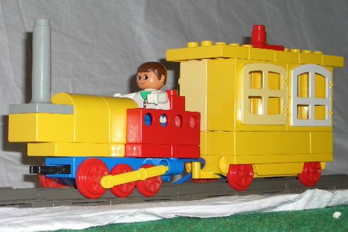 duplo_old_engine_d20.jpg