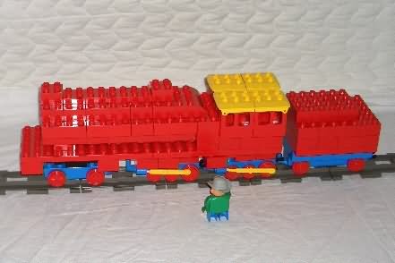 duplo_train_big_engine_c33.jpg