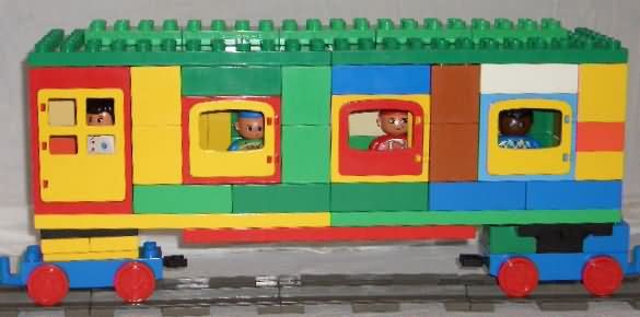 duplo_train_big_wagon_1.jpg