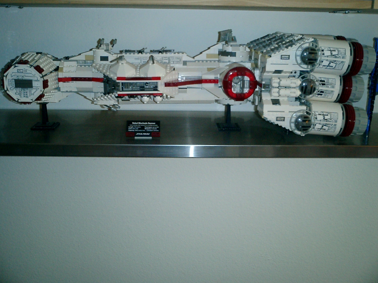 10019_-_ucs_rebel_blockade_runner.jpg
