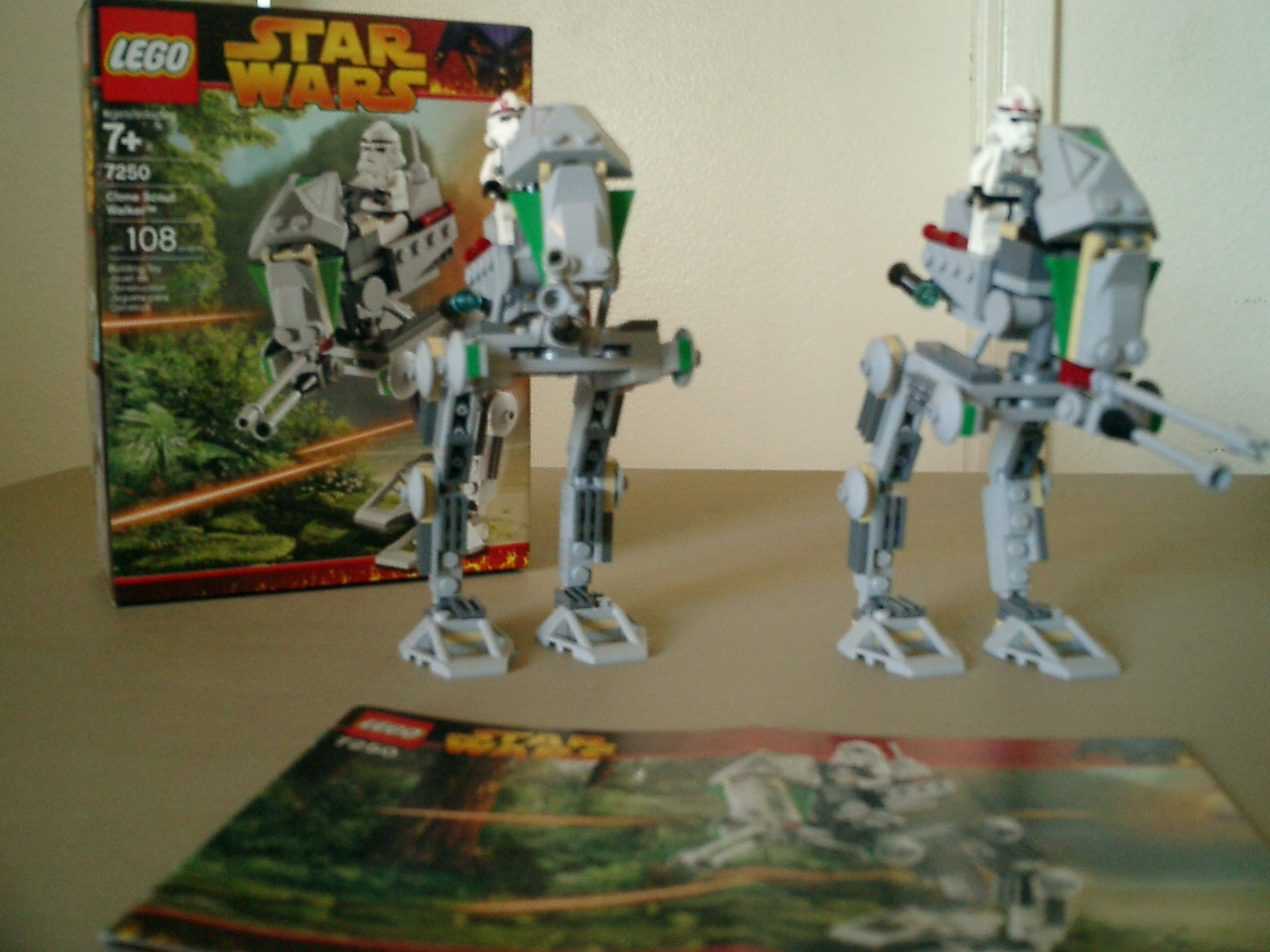 7250_-_clone_scout_walker.jpg