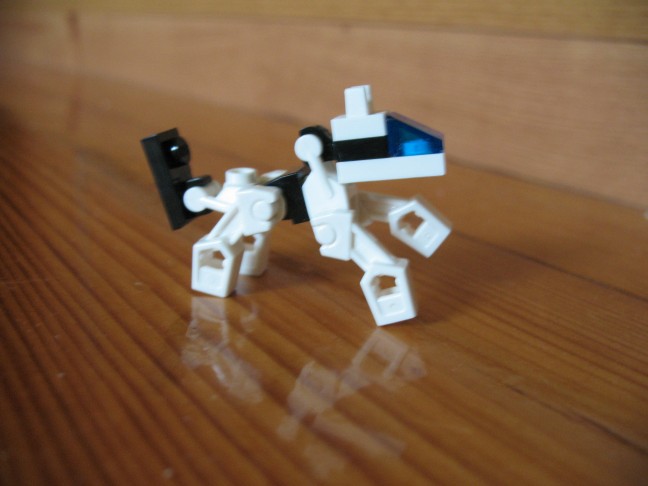 lego_-_mod_8399_space_police_k-9_bot_001.jpg