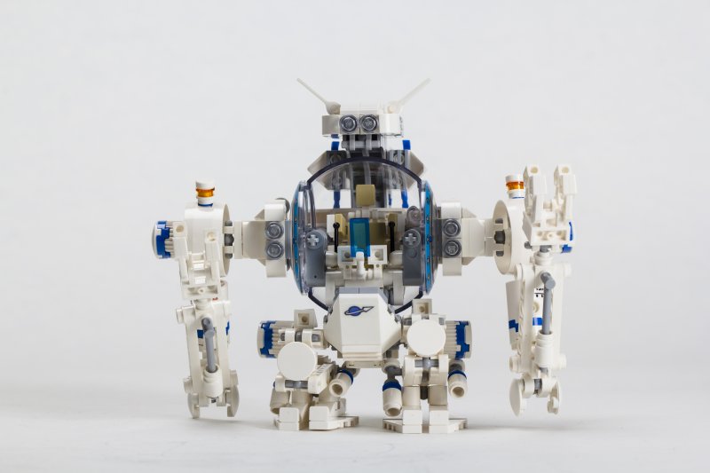 s_space_multitool_mech_004.jpg