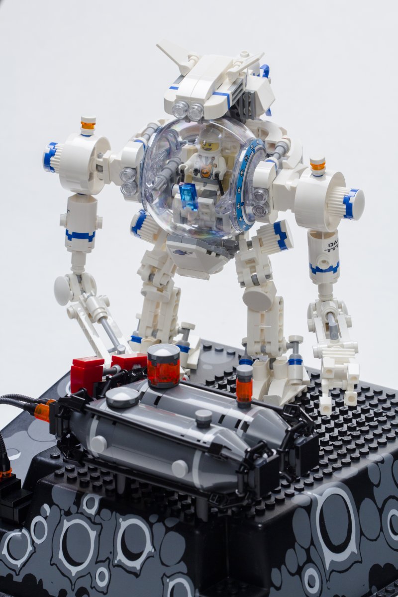 s_space_multitool_mech_014.jpg
