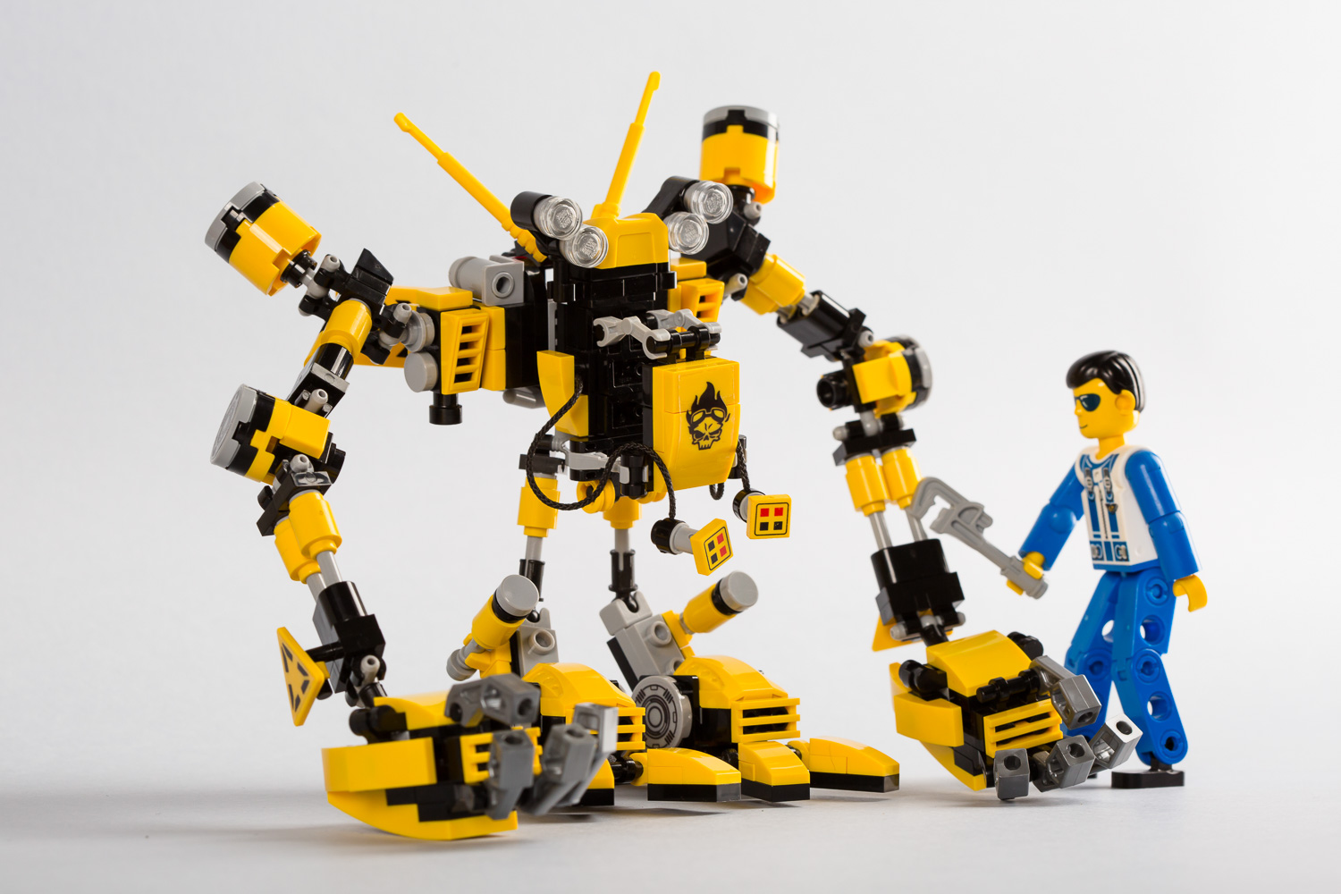 yellow_power_loader_07.jpg