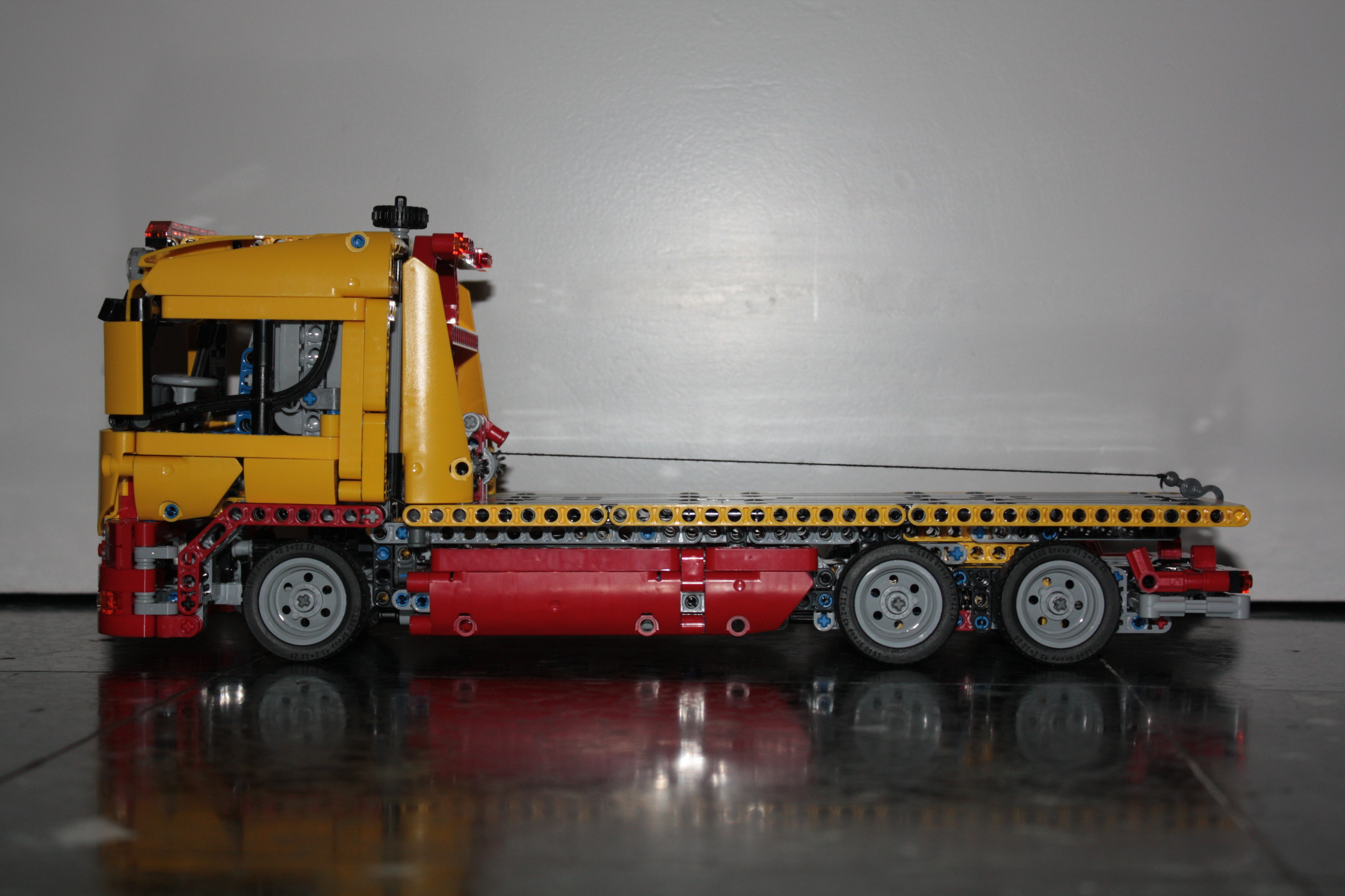 8109_flatbed_truck.jpg