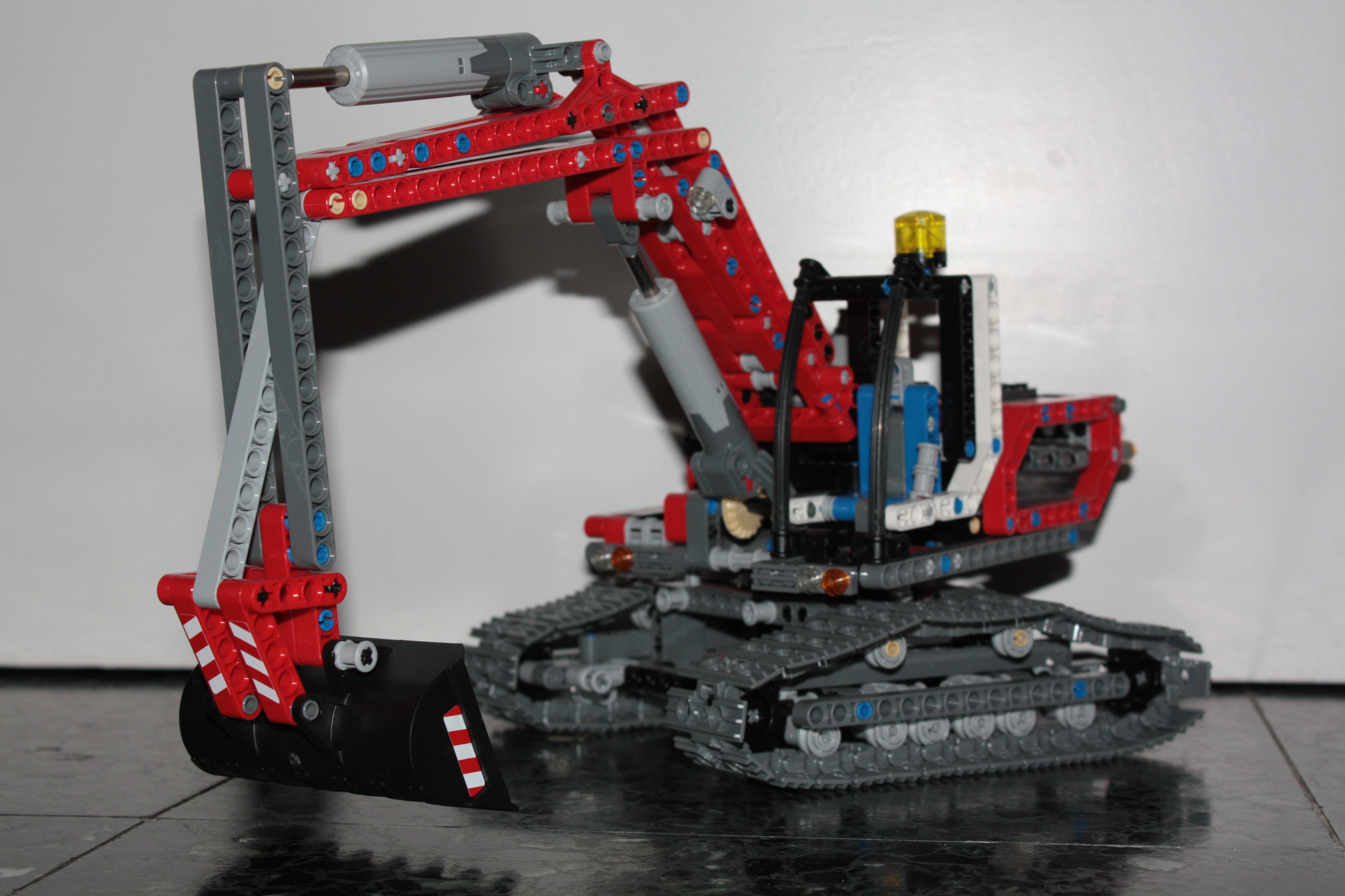 8294_excavator.jpg