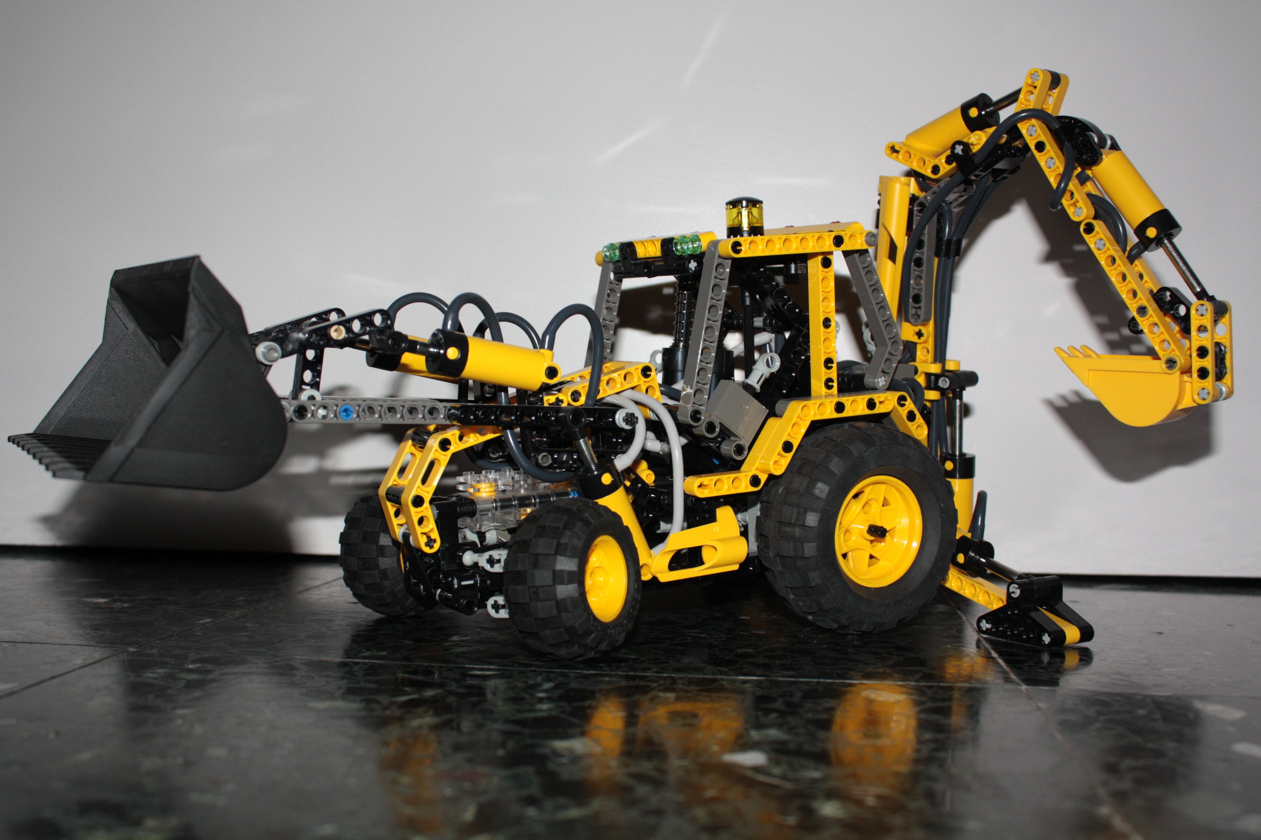 8455_backhoe_loader.jpg