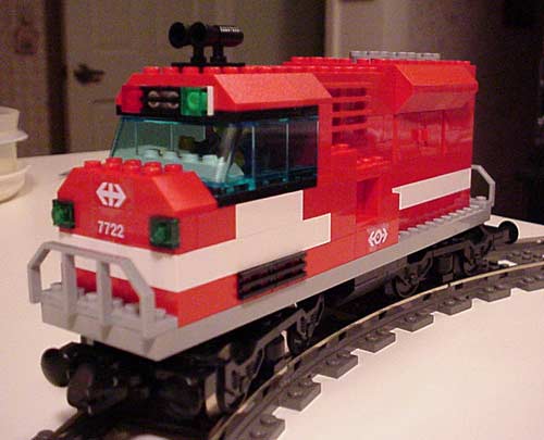 legotrain-1.jpg