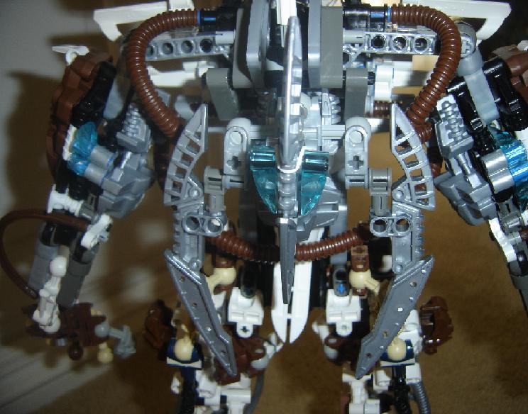 nidactyl-mini-bot-backpack-mode-closeup.jpg