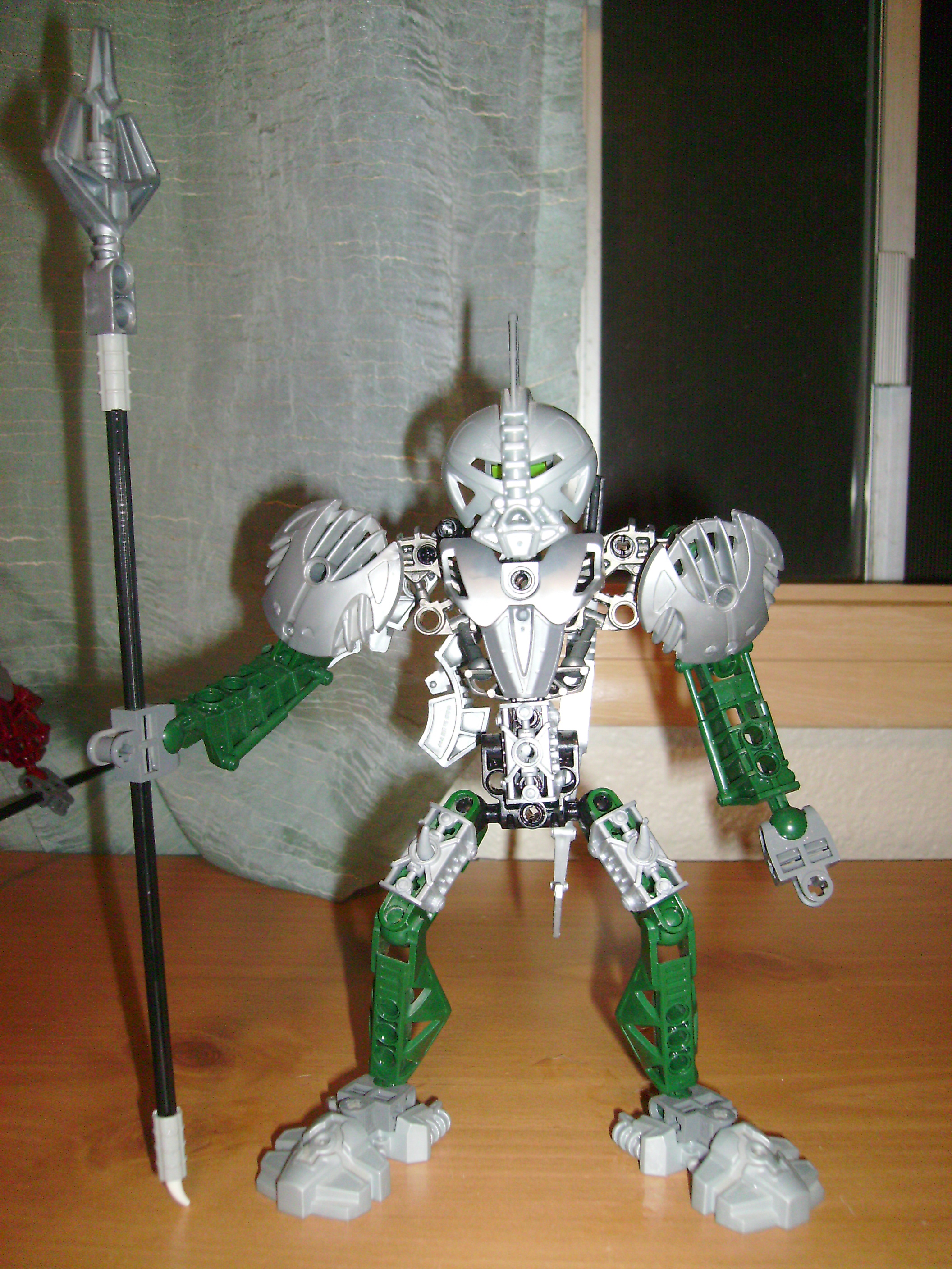 toa_lakia_with_spear.jpg