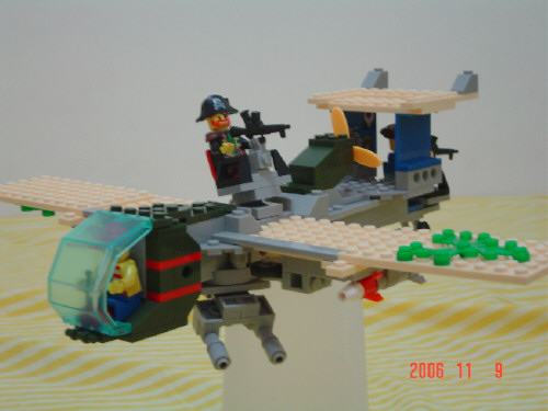 lego-bomber09.jpg