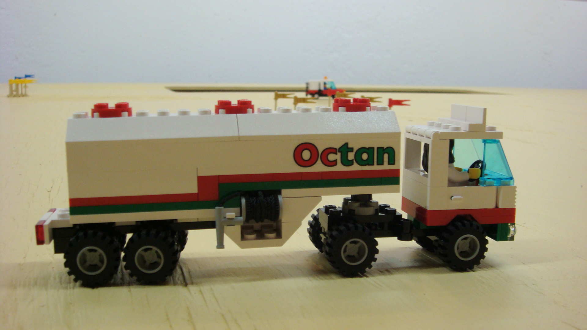 052_fossil_fuels_arrive.jpg