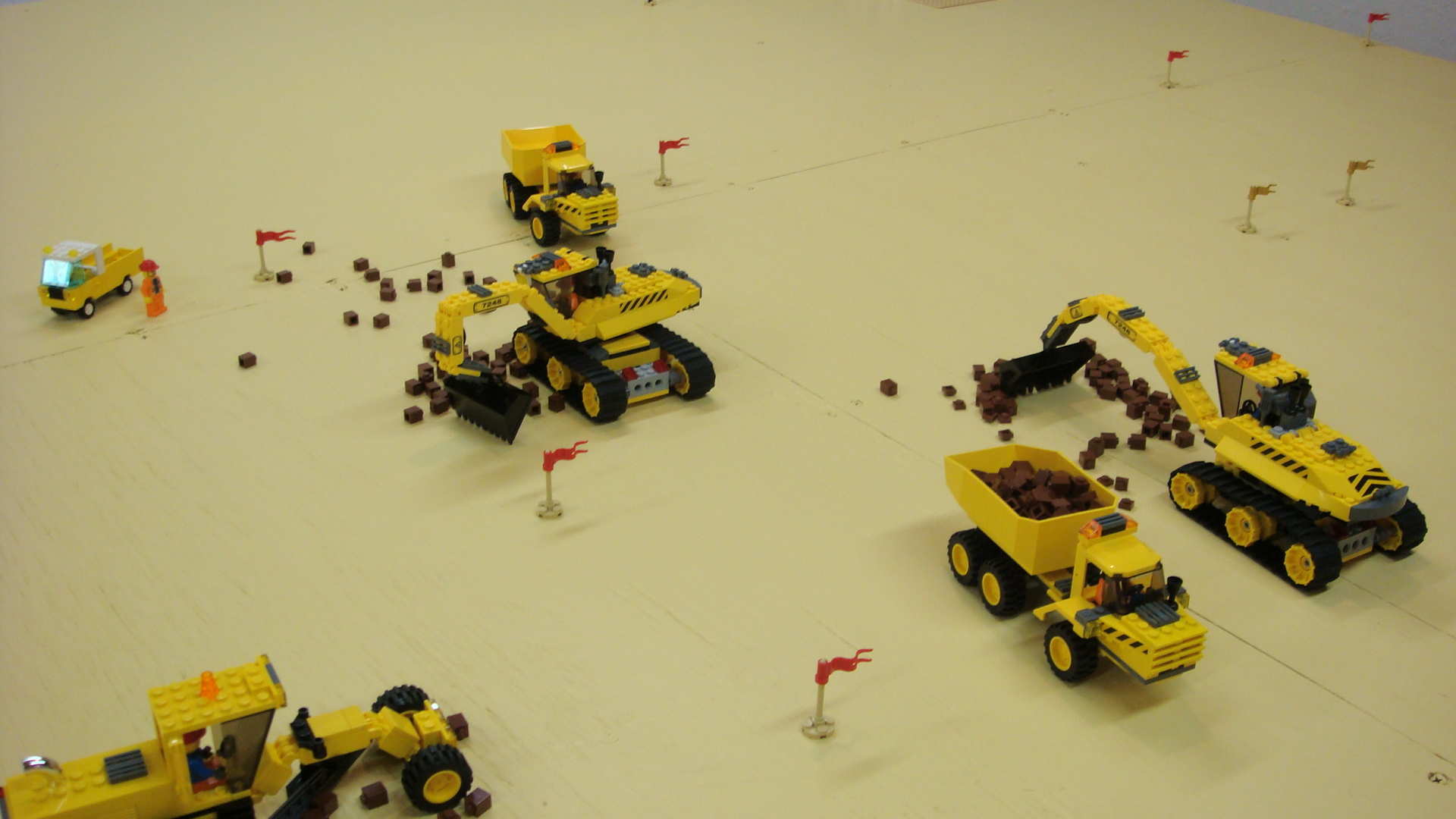 054_diggers_begin_on_terminal.jpg