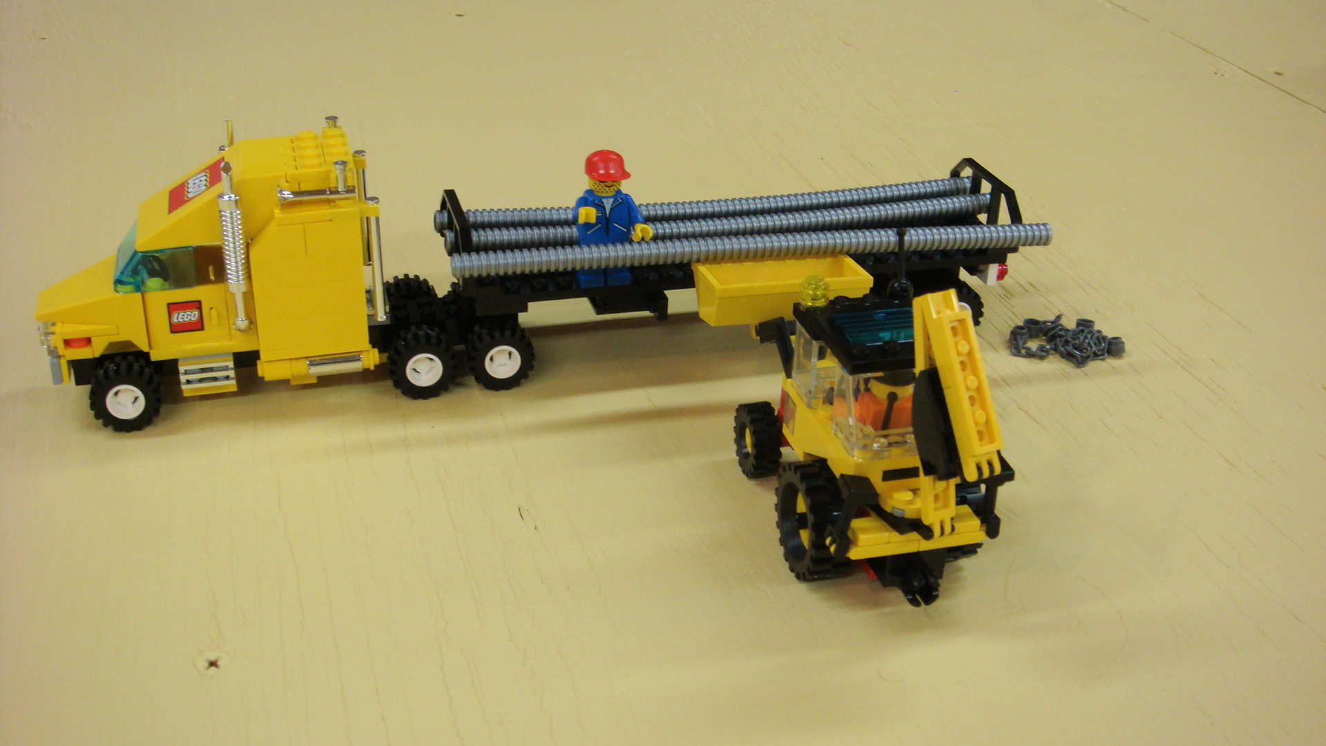 066_piping_arrives.jpg