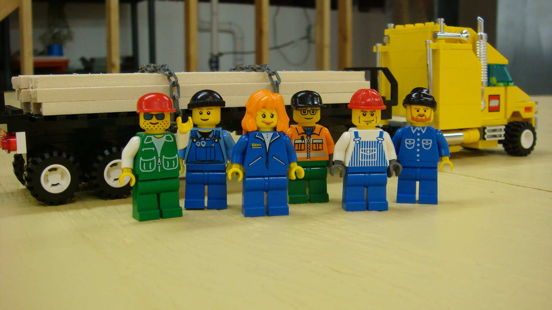 094_concrete_crew_arrives.jpg