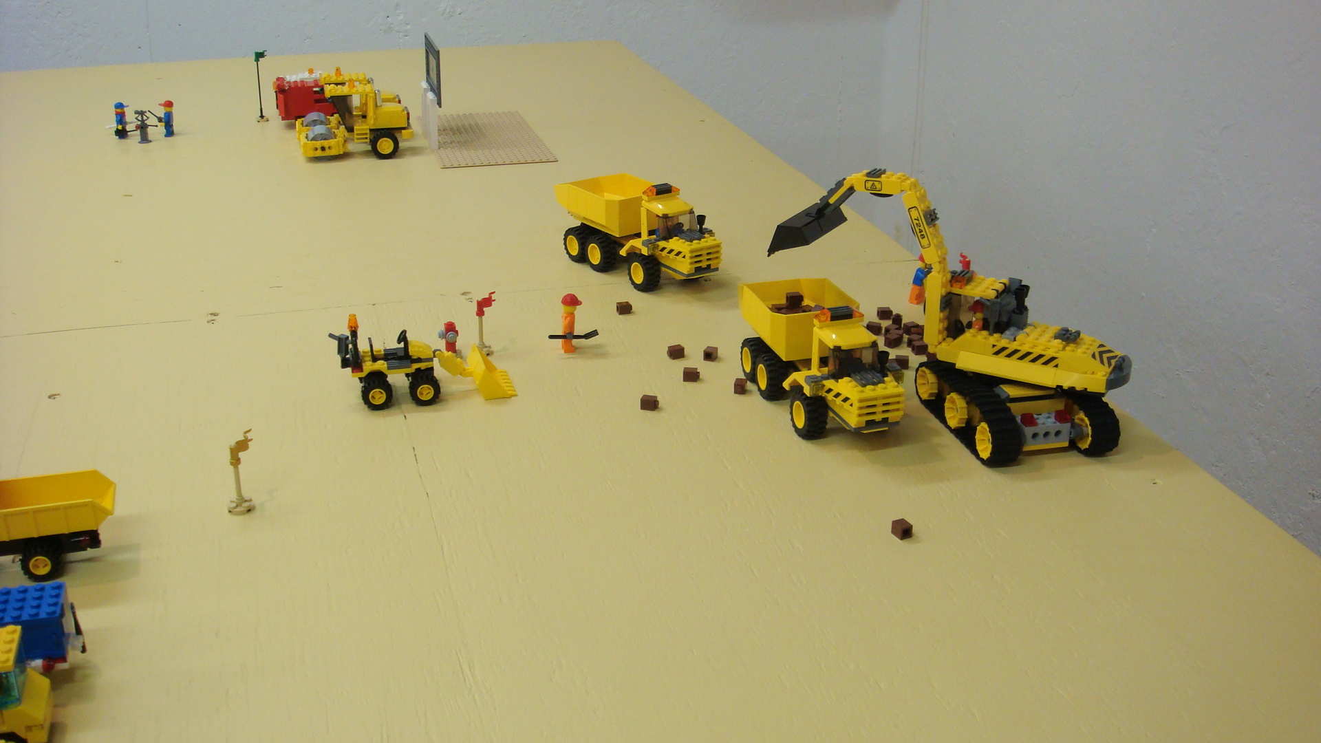 153_work_begins_on_the_parking_garage.jpg