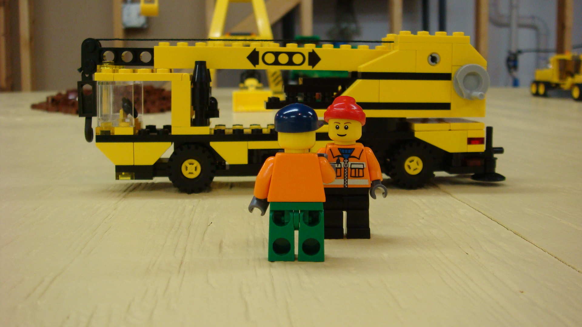 167_the_big_crane_arrives_tomorrow.jpg