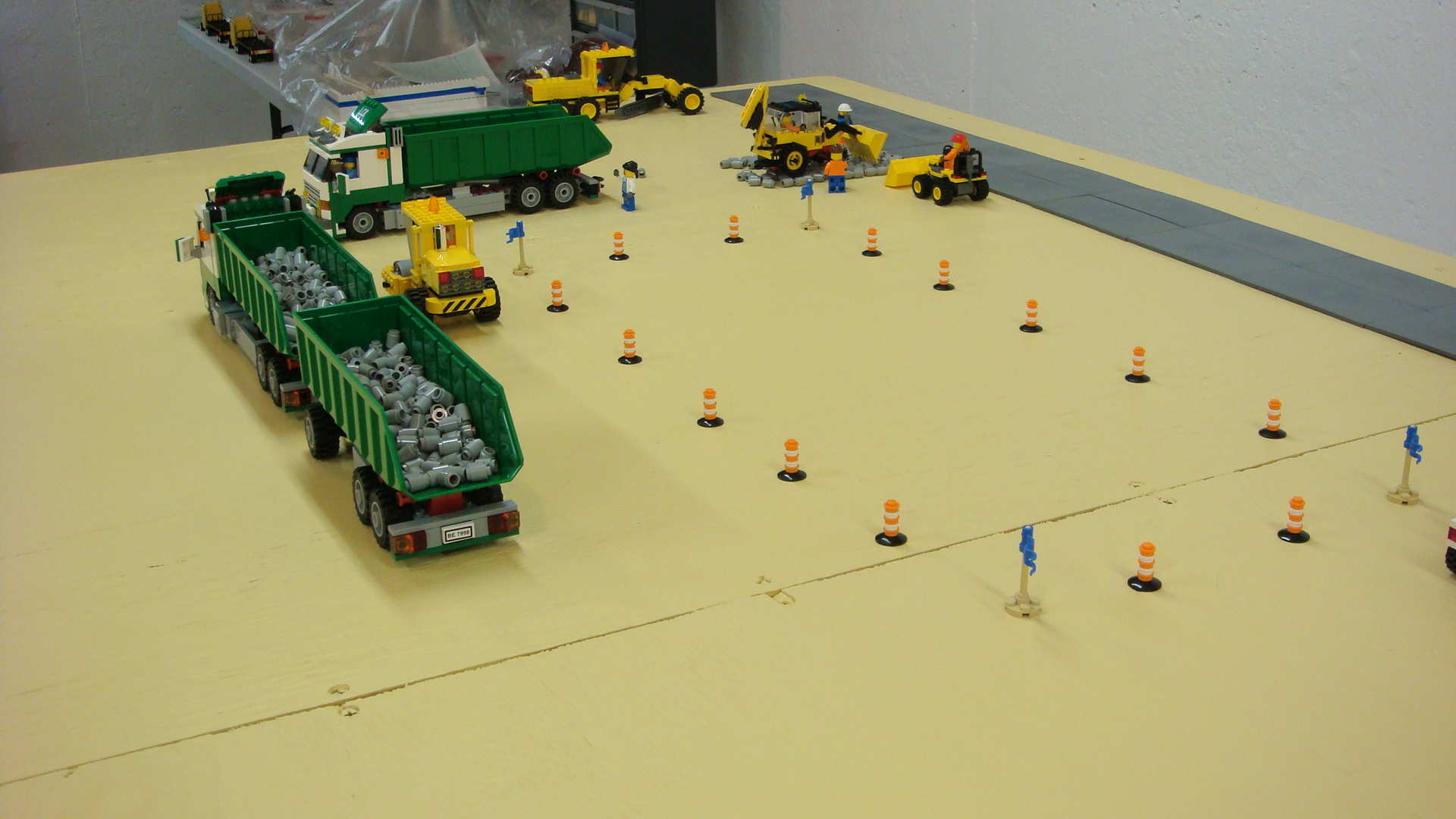 189_gravel_arrives_for_taxiways.jpg