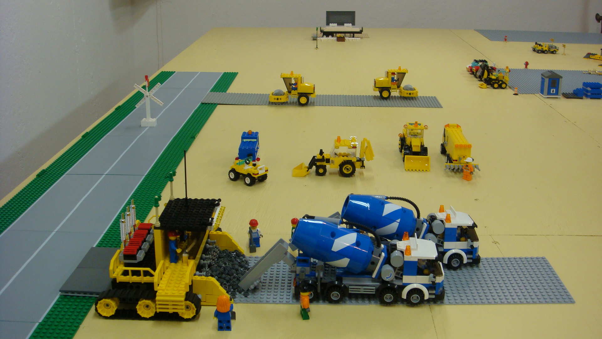 231_more_taxiway_work.jpg