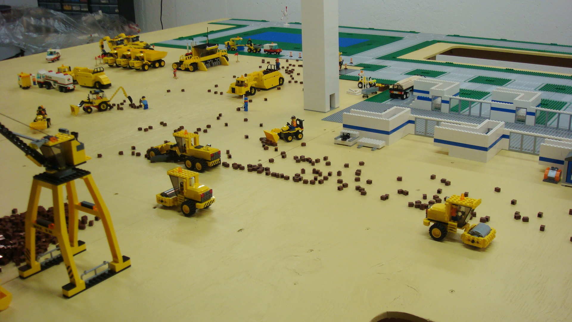 281_more_taxiway_work.jpg
