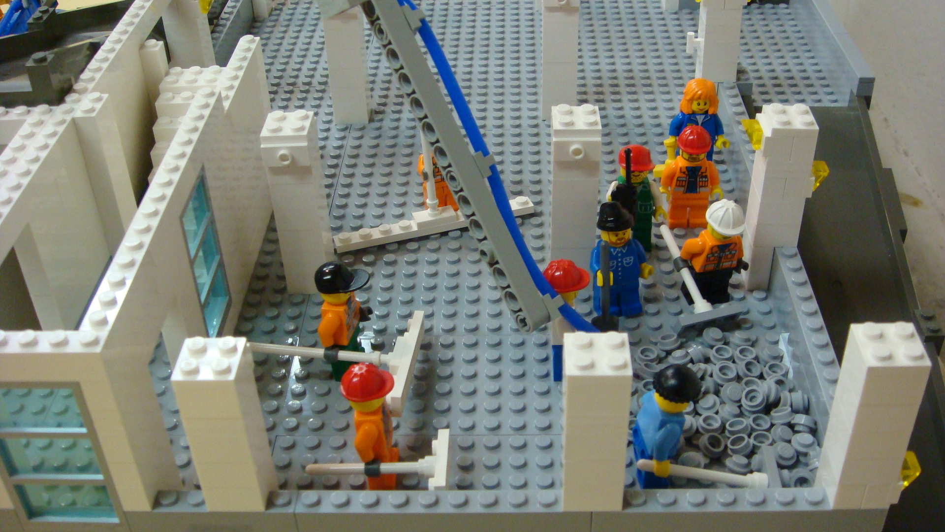 312_pouring_concrete_on_the_second_level.jpg
