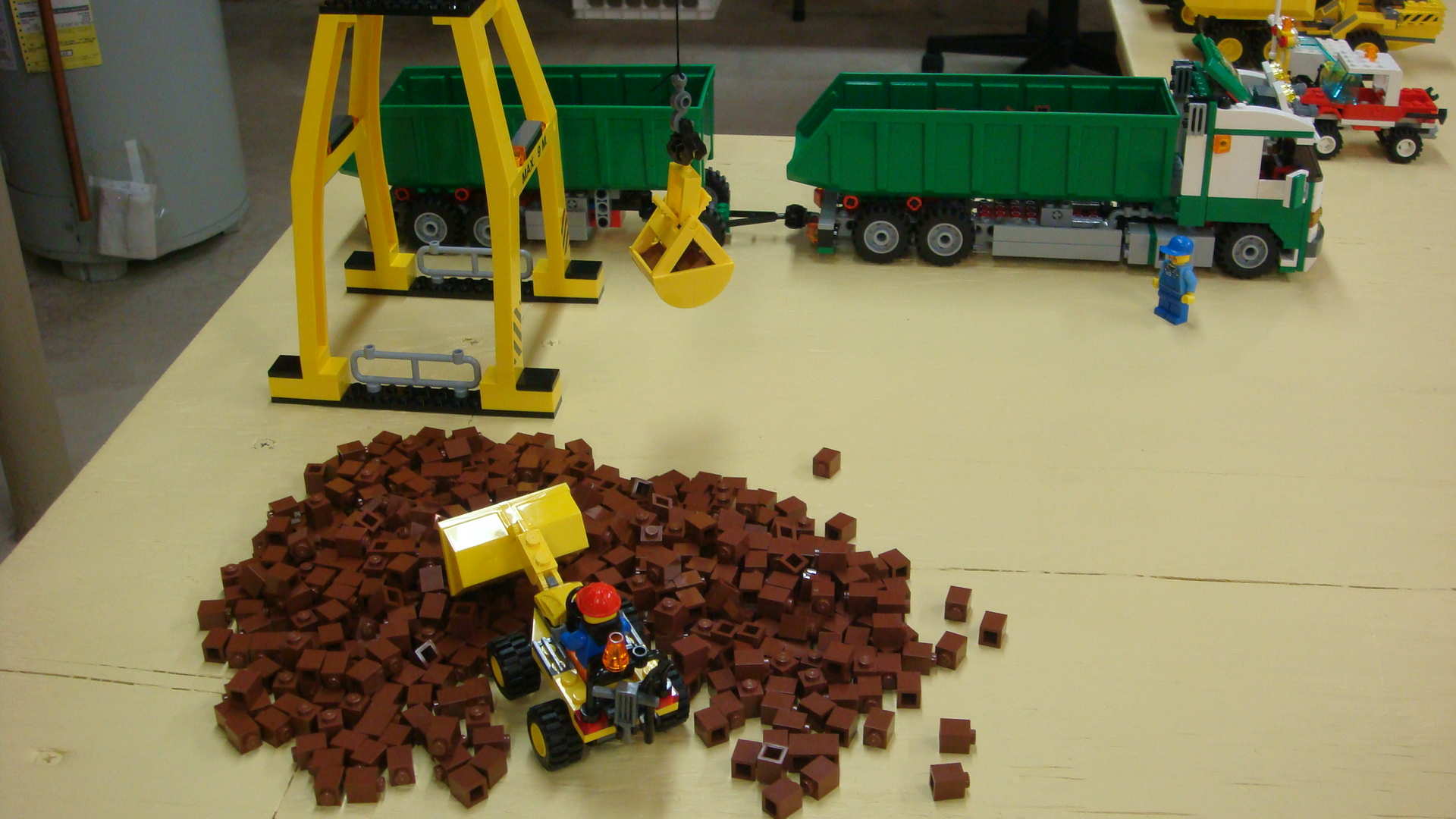 334_more_fill_dirt_hauled_away.jpg
