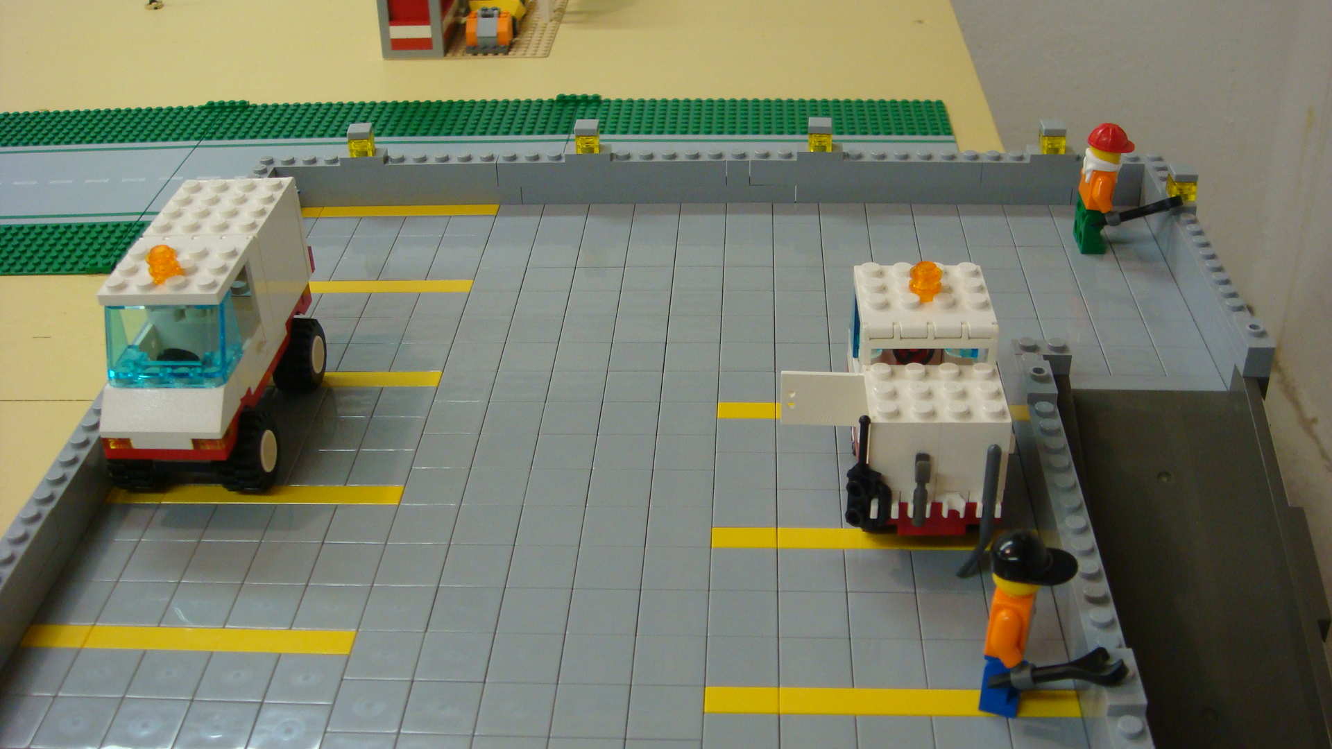 346_electricians_back_at_work.jpg