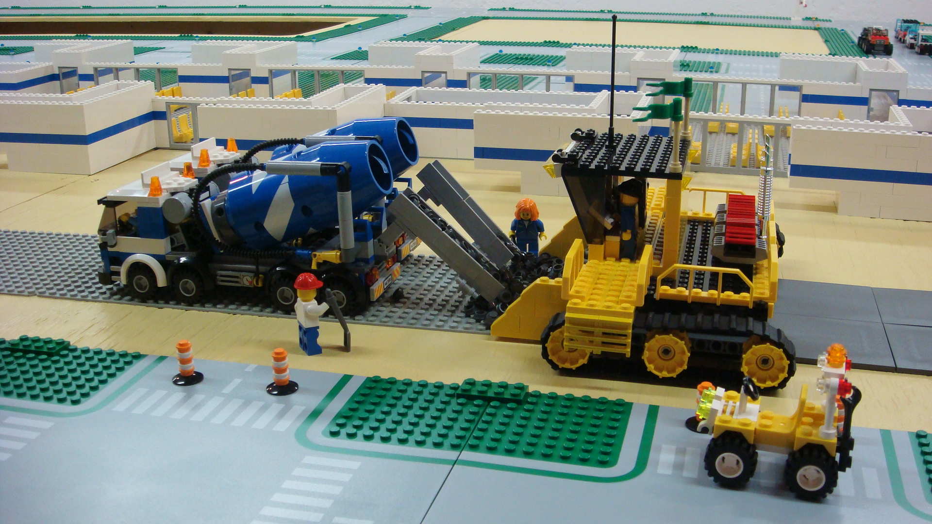 378_pouring_another_taxiway.jpg