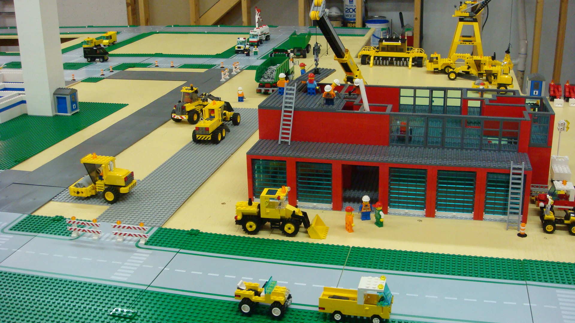 384_roof_work_and_another_taxiway.jpg