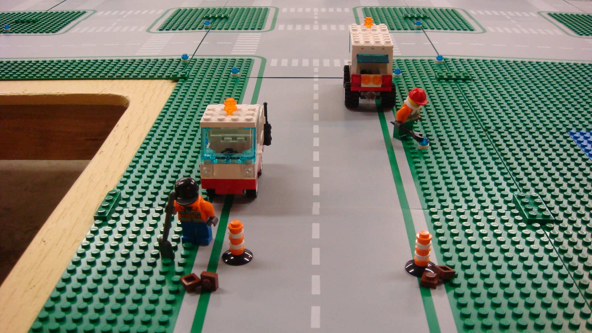 387_electricians_back_at_work.jpg