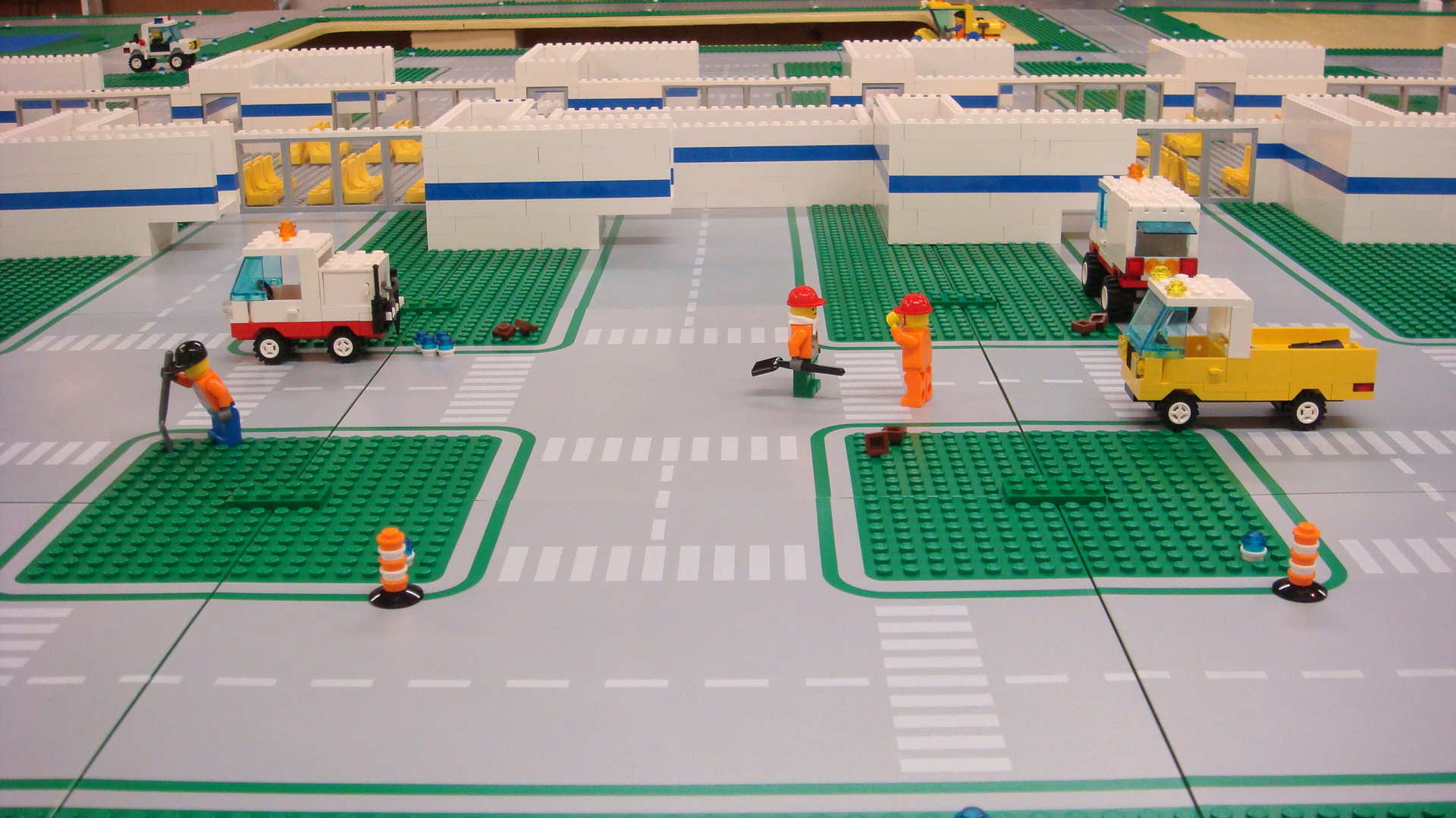 394_redoing_taxiway_lights.jpg