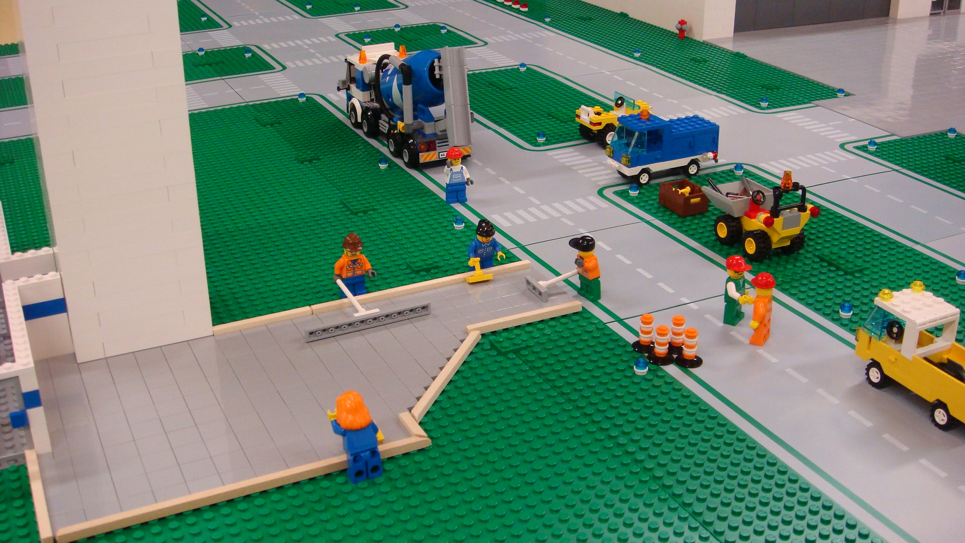 444_concrete_for_airport_police.jpg