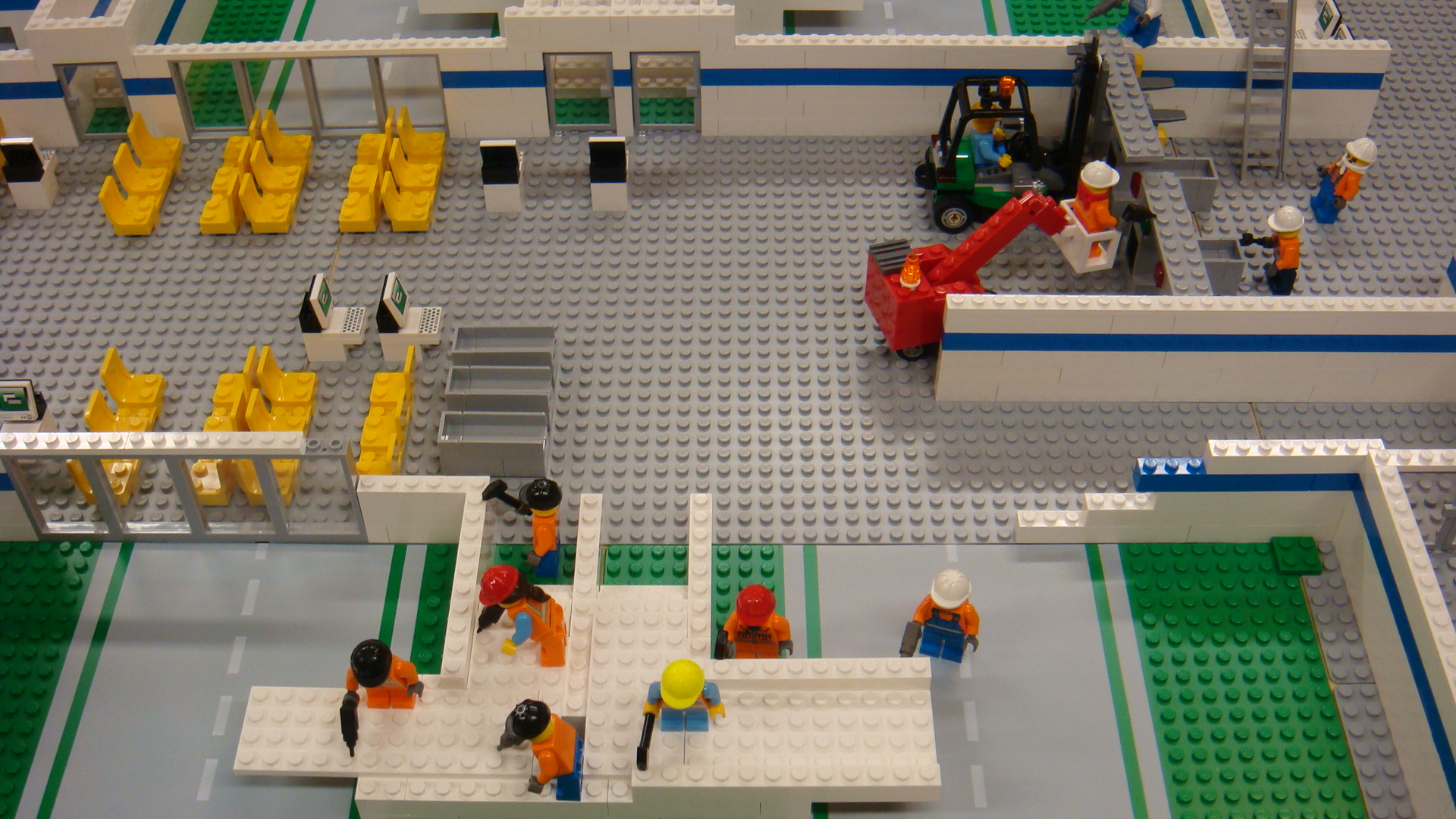 462_rebuilding_with_new_gate_and_security_checkpoint.JPG