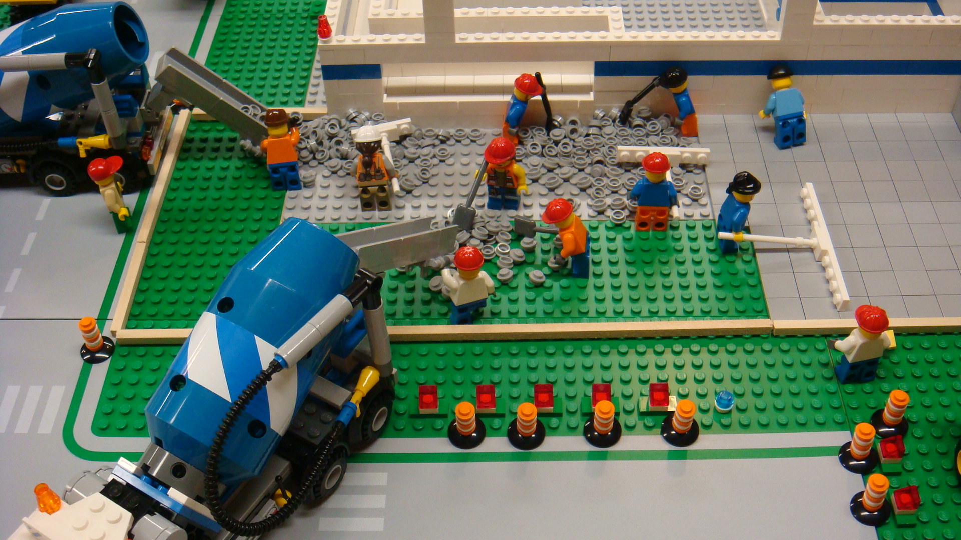 471_concrete_crew_hard_at_work.JPG