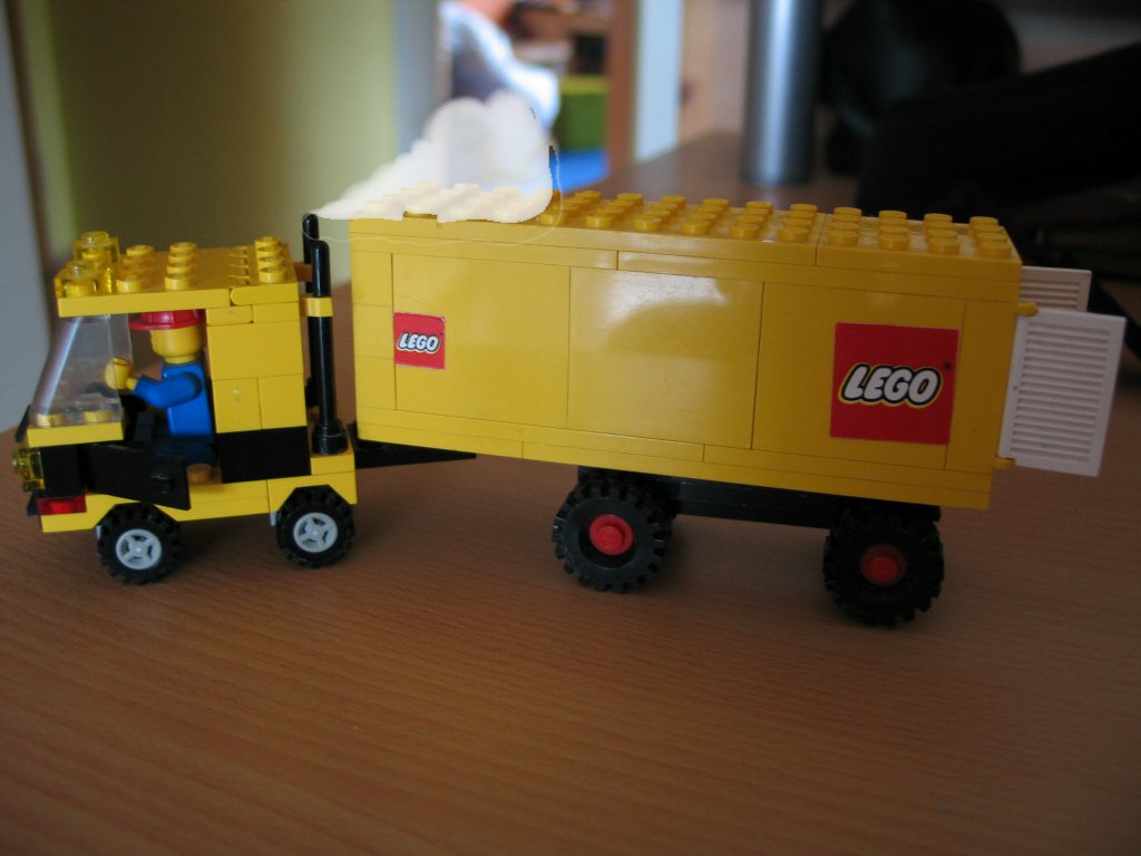 legotruck2.jpg