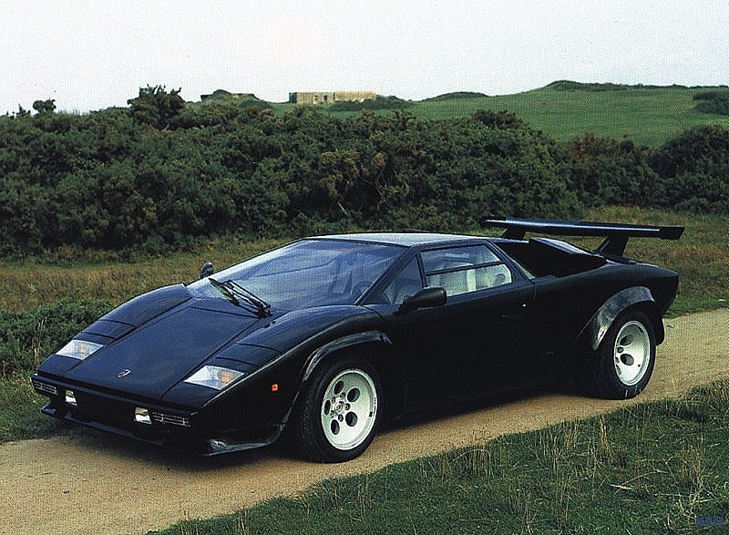 z6-1982-lamborghini-countach.jpg