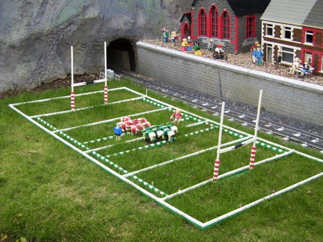 llrugbypitch.jpg