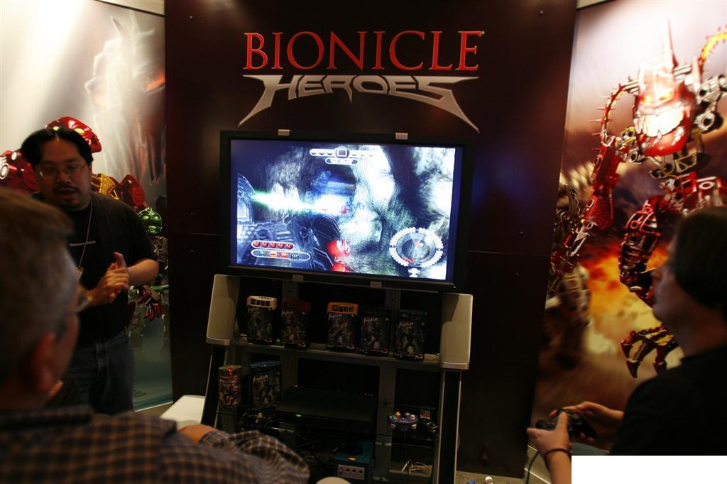 bionicleheroesbooth.jpg