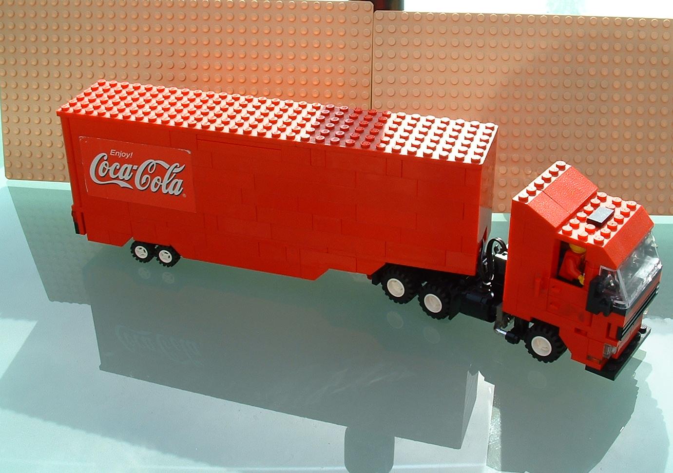 cokelighttruck_001.jpg